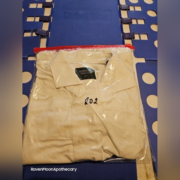 White Mens Dress Shirt - Picture 4 of 4